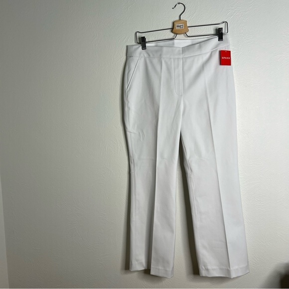 NWT Spanx White Kick Flare Pants Classic White Pull-On Pockets 4-Way Stretch - Picture 3 of 12